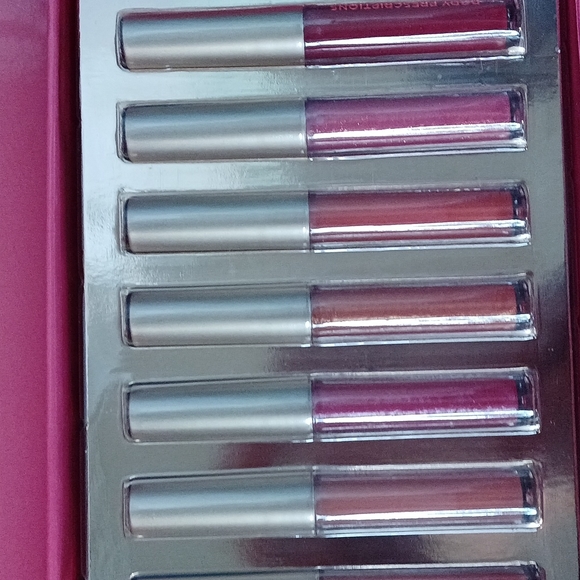 #24. Lip Gloss set💋By Body Prescriptions NWT❤️❤️❤️❤️ - Picture 5 of 7